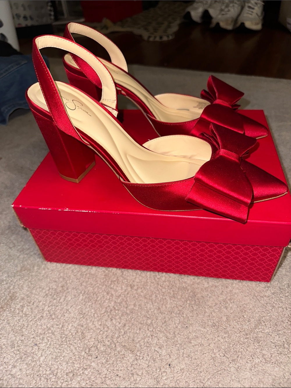 Jessica Simpson Red Satin Pointed-Toe Slingbacks with Large Bow - Picture 5 of 6